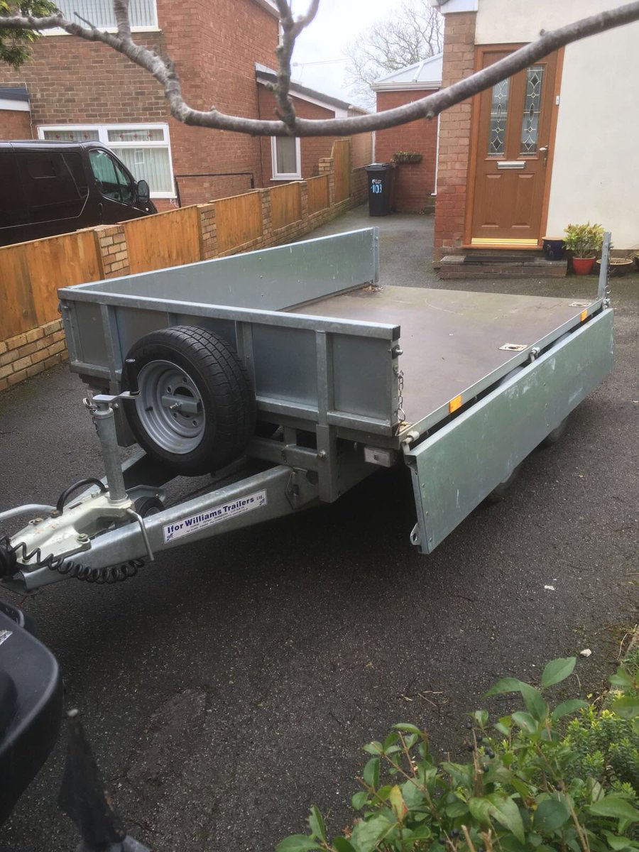 OllieButters's tweet photo. Selling my Ifor Williams LM85 trailer, if anybody knows anybody after one 👍🏻 great condition, I’d say I’ve done less than 1000 miles with it. https://t.co/d9rlKvdnHP