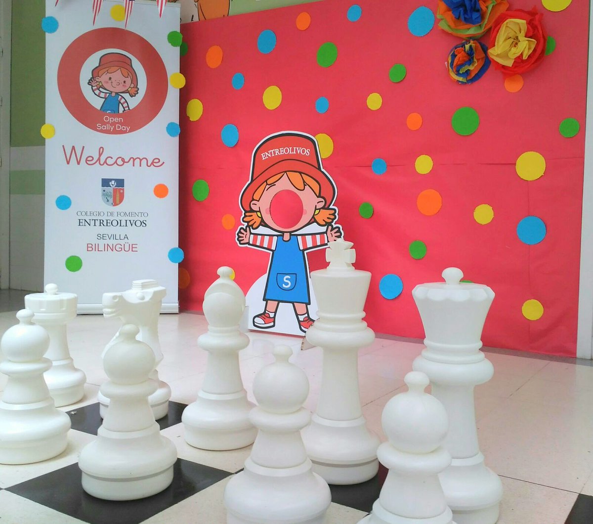 Col_Entreolivos's tweet image. Todo preparado para celebrar nuestro Sally Day! 🤗😍 #Nursery #ColegioBilingüe #englishproject #niñosfelices #SallyDay #colegiosdefomento #Tabladilla#Sevillahoy #FelizViernes