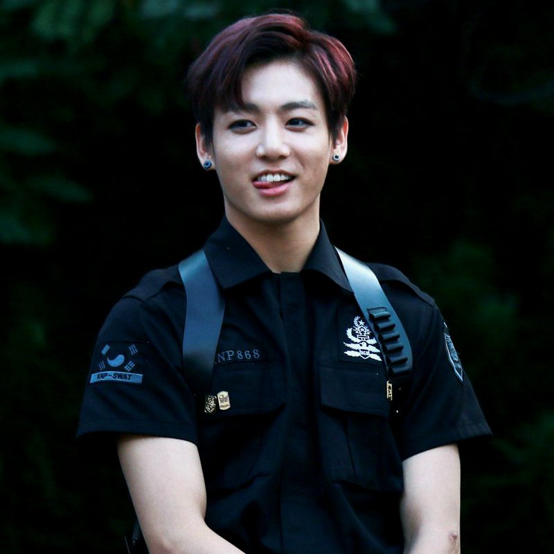 aesthetic_Jeon's tweet photo. —His smile is literally the cutest thing I have ever seen in my life. -maine https://t.co/sqKi5ESHoP