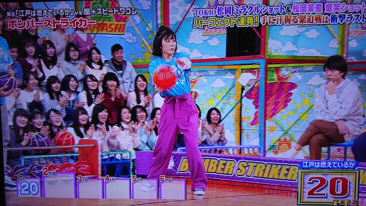 moritoci's tweet photo. ボウリングを後ろに投げるという推し鞘師里保と同じミスを犯す松岡茉優(笑) https://t.co/1FonZmryn1