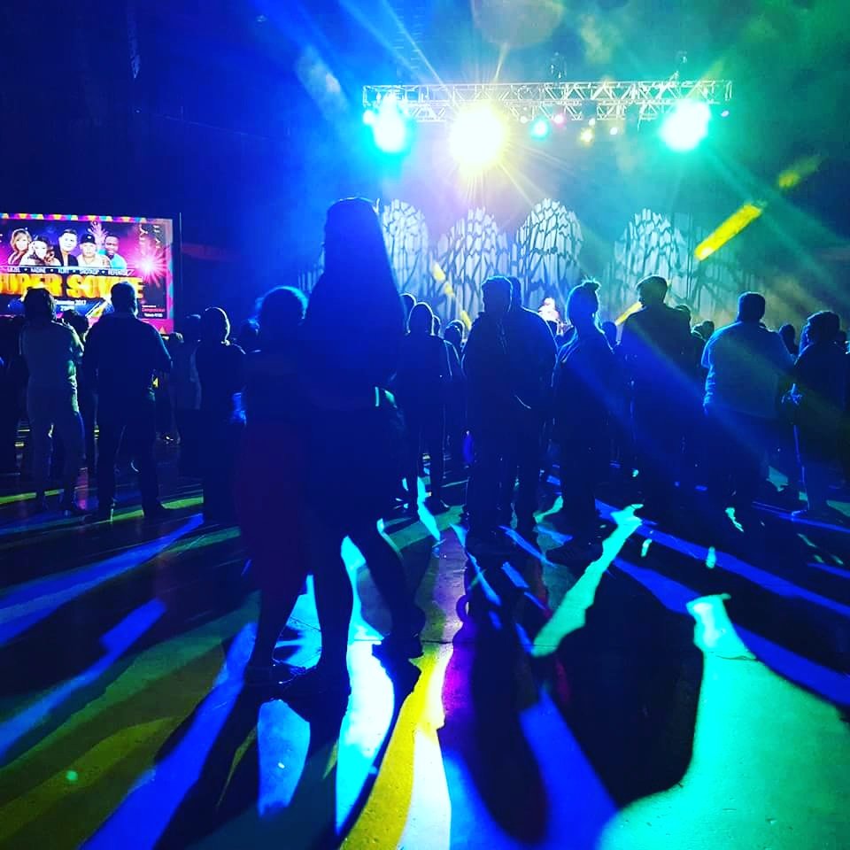 SuperEventsSA's tweet photo. #HoeLykit #HoeLykit kom #PartyHeelnag saam ons by @Weiveld vir #SuperSokkie op 3 Maart. Met sangers soos Kurt Darren, Snotkop, Jay du Plessis en Nádine.
EkWilDansAsEkJouSien, want ons #LaatDieDansVloerBrand as ons wegtrek en #Sokkie. https://t.co/tQy4pgS61A