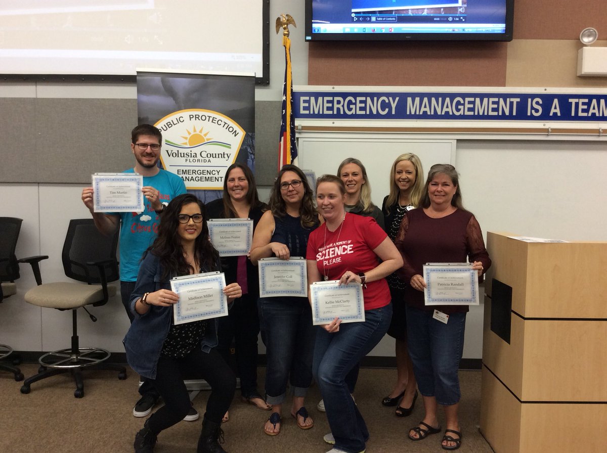 vcsIMPACTcoach's tweet photo. VCS Cohort 2 Coaches Gained their Micro-credential on Aligning Standards and Assessments. Way to go.  @jennybc1 @DawnBourdette https://t.co/lVYbD6Vi9G