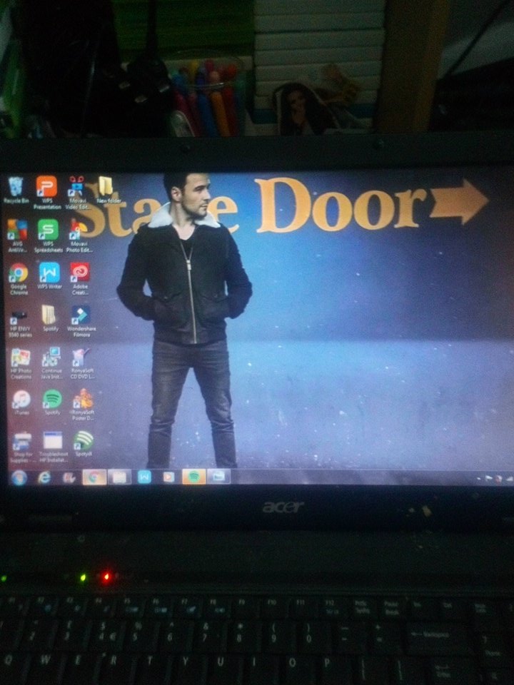 FilanOnly's tweet image. This is mine wallpaper on my laptop