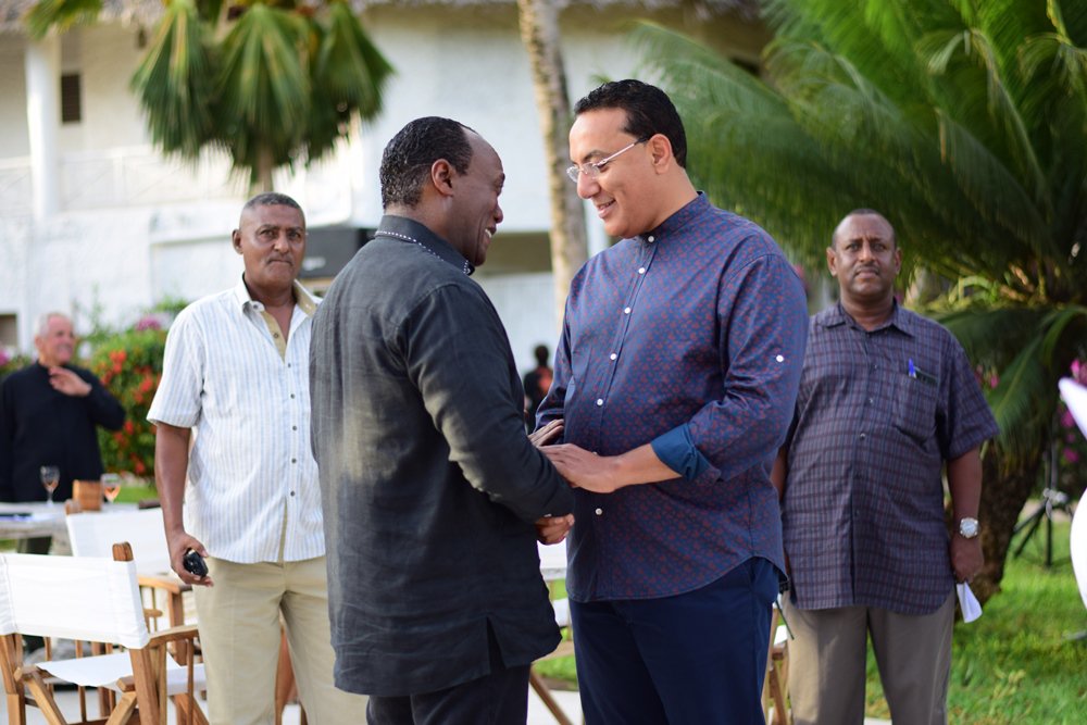 TeamKCSKE's tweet photo. My Oh My!!! @KoinangeJeff We see you😎. Having you as the #MasterOfCeremony for tonight's #MalindiDreamGarden opening gala is such a plus! #DiamondsResorts #THEVIEWLugano #DiamondsMequfi  #WorldTravelAwards #diamonds_thudu  #diamonds_athu #DiamondsLaGemma #MagicalKenya https://t.co/v2whppt318