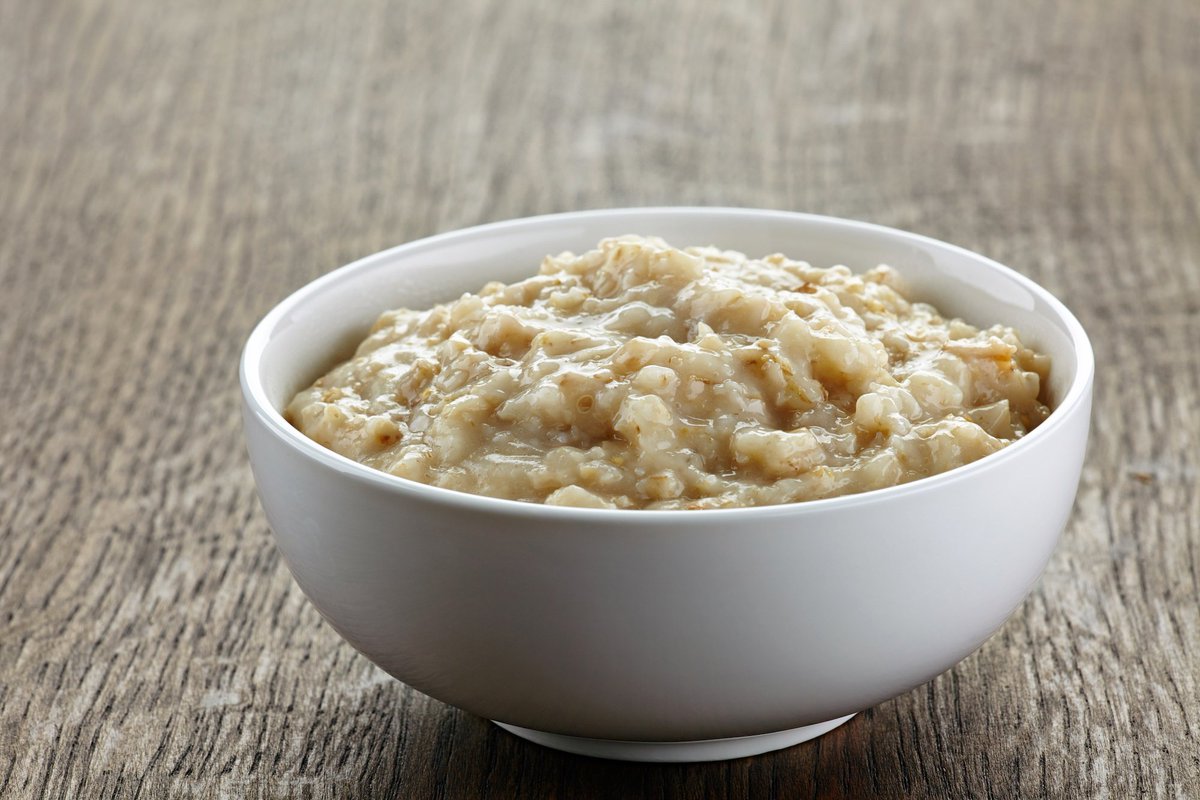 FuelKeeper's tweet image. Power Oatmeal! This great tasting meal will provide your body with the following high-octane fuel:
350 Calories
47% Carbohydrate
23% Protein
30% Fat
Read More...kattoufstore.com/Power-Oatmeal_…