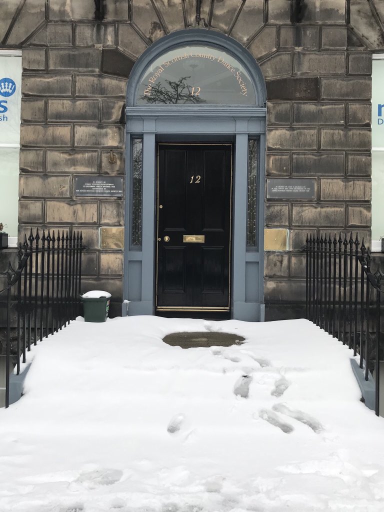 EdinScotDancers's tweet photo. Can’t have been a dancer...the snowprints weren’t in first position! https://t.co/74bDUXk7EU