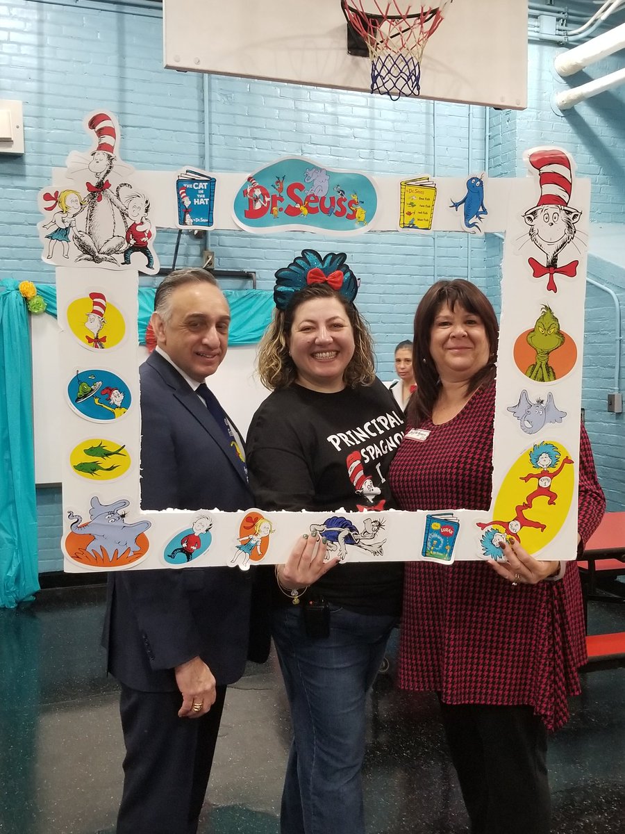 Tatum822's tweet photo. #ps100pride #DrSeussbirthday @D21_Community @UFT @JojoB321 @UFTBulla https://t.co/siEaGAtGG4