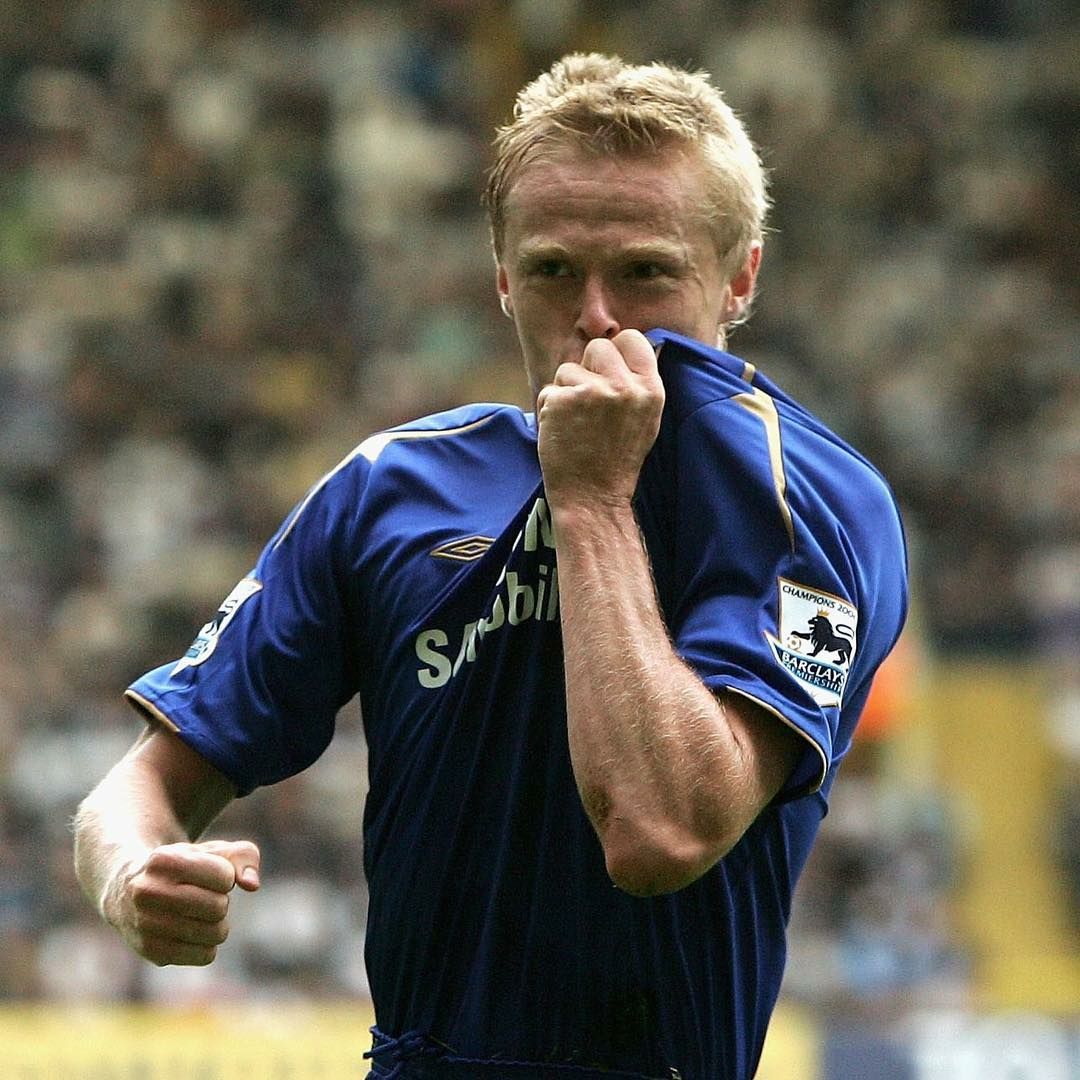 Wishing a very Happy Birthday to former blue Damien Duff!  