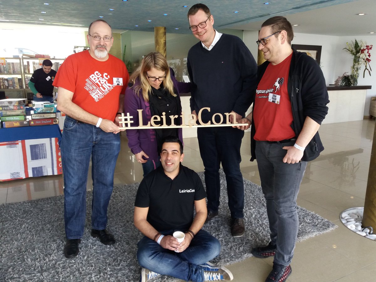 Sentieiro's tweet photo. VIP's with the portuguese... @LeiriaCon @tonyboydell @imbrandys @pegasusspiele #LeiriaCon https://t.co/u8ogqGDIdi
