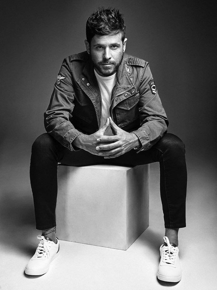 radiofanatica_'s tweet photo. "EL PATIO" @PabloLopezMusic
https://t.co/fJPoAfgkag | 107.6 #Madrid
Me aburro, el #patio está vació
Y suenan las sirenas ...
Y yo sigo #jugando, qué más da
Sigo jugando y siempre me #castigas!
🎹🎹🎹🎹 https://t.co/IDgQ172IQQ