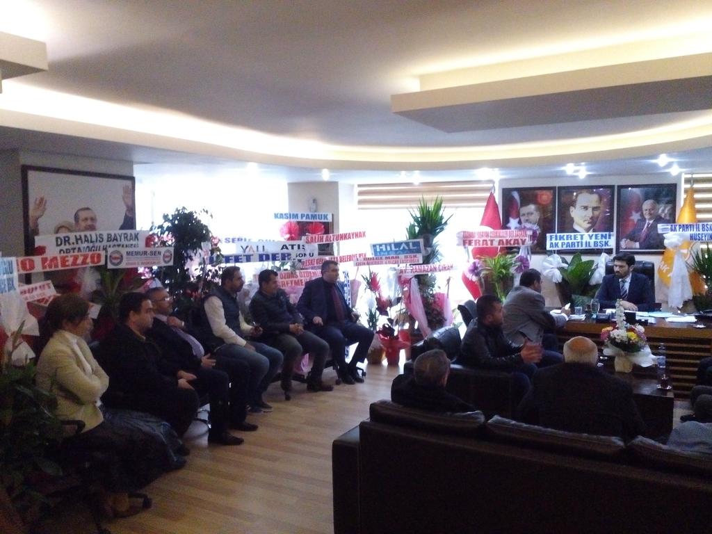 Vatandaşlarımızla görüşmeye devam ediyoruz.

#SevdamızSeyhan

<a href="/omerrcelik/">Ömer Çelik</a> <a href="/mustafaatas/">Mustafa ATAŞ</a> <a href="/ahmetkoca03/">Ahmet Koca🇹🇷🇹🇷🇹🇷</a> <a href="/FuatKoktas55/">Fuat KÖKTAŞ 🇹🇷</a> <a href="/Tamer_Dagli/">Tamer Dağlı 🇹🇷</a> <a href="/avfikretyeni/">Fikret Yeni 🇹🇷</a> <a href="/necdetunuvar/">Necdet Ünüvar</a> <a href="/MSErdinc/">Mehmet Şükrü ERDİNÇ</a> <a href="/tkucukcan/">Talip Küçükcan 🇹🇷</a> <a href="/fdemetsari/">Fatma Güldemet Sarı</a>