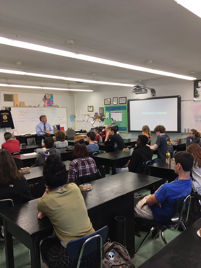 HixsonFFA's tweet photo. Hixson HS alum, Hall of Fame member, community leader, and County Property Assessor @martyhaynes visits Hixson FFA Leadership Class, gives a Hixson history lesson and reads as part of #ReadAcrossAmericaDay https://t.co/sQGkDv60Yg