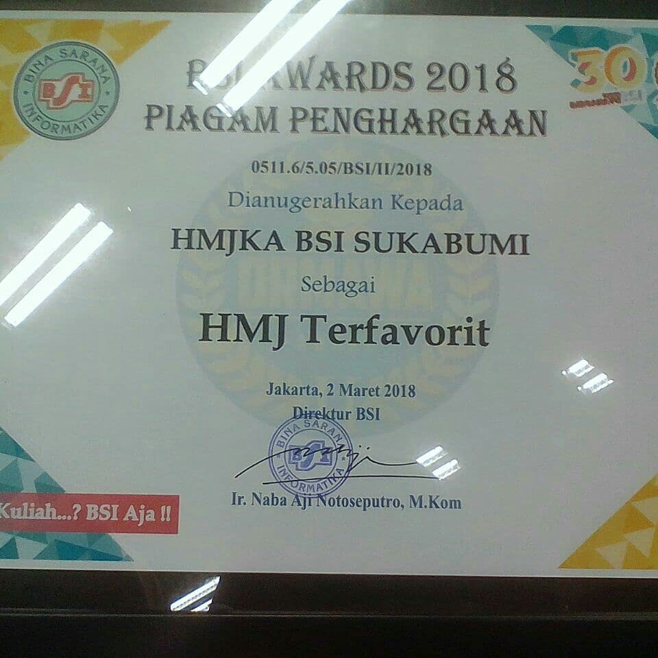 HmjkaS's tweet photo. Segala kami persembahkan untuk kampus tercinta @BSISukabumi
Terimakasih untuk semua pihak terutama Ibu&amp;Bapak Pembina srta pengurus HMJKA. Smga HMJKA AMIK BSI Sukabumi dpt lbh baik lagi kedepanya.
@HmjkaBsi 
@KuliahBSIAja 
#kuliahbsiaja
#togetherweareinvincible
#ourvictoryourglory https://t.co/hae9h1FDGd