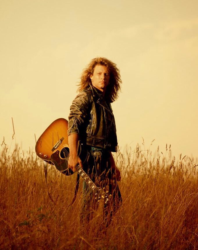 Há 56 anos, em 02 de março de 1962 nascia Jon Bon Jovi.

Happy Birthday Jon!!      