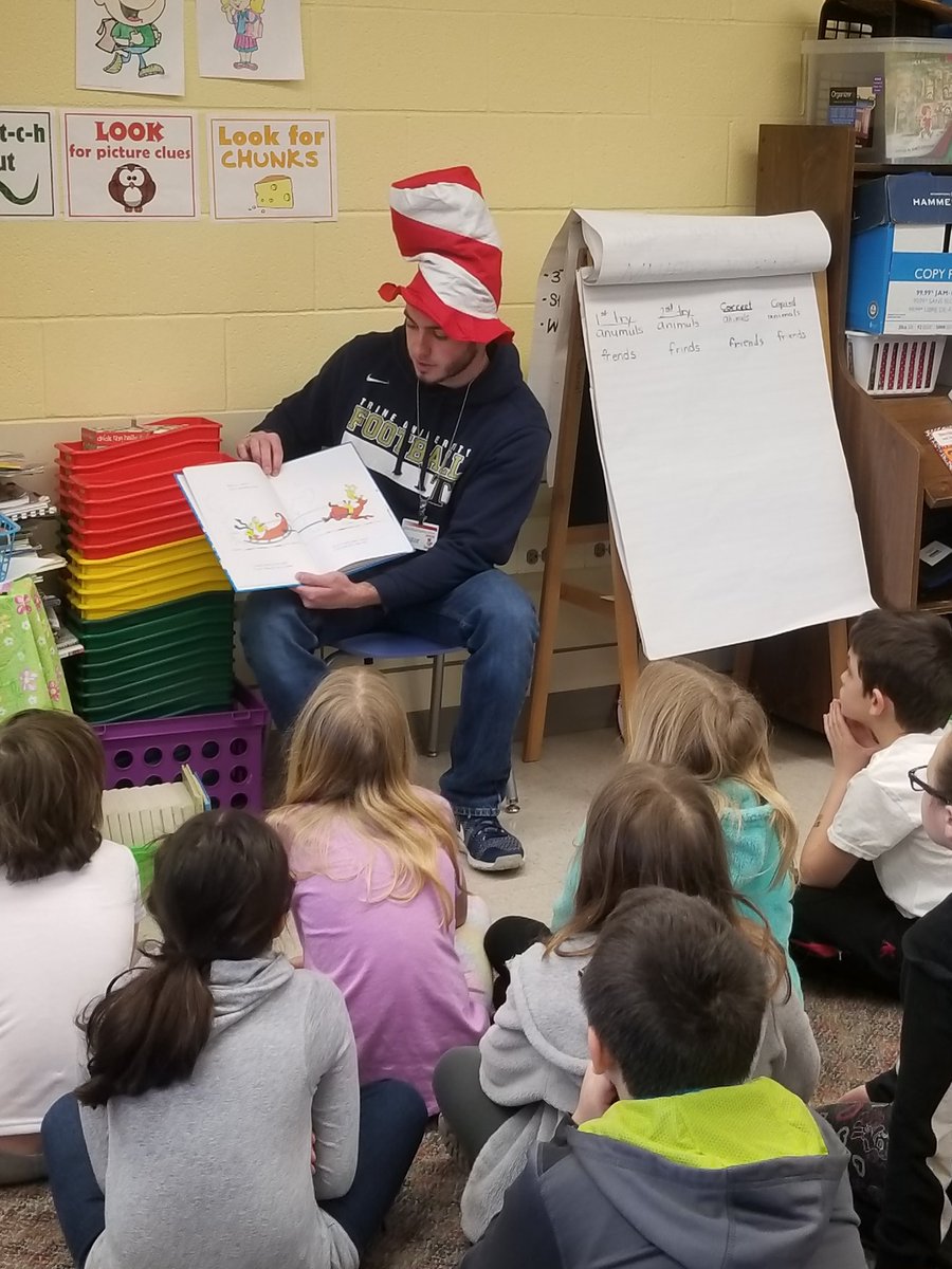 CPBeckyKnight's tweet photo. Thanks to Trine for provising our special reader today! #ReadAcrossAmerica #mulberrystreet @TrineUniversity @TrineAthletics @CPCardinals https://t.co/xGlN3U9Mxk