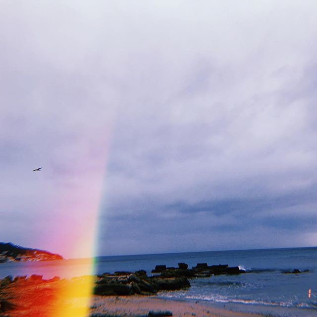 shortbuscinema's tweet photo. Reposting @prettysilverthing:
☁️
Views🖤
#lifestyleblogger #blogger #sea #seagull #southoffrance #art #frenchriviera #fashionlover #ninetiesstyle #love #tattoo #fashionblogger #90s #igers #tattooart #plants #vintagecam #snowysouthoffrance #beach #oldschool #itsbeenalongtime https://t.co/1kdWYF8pdn