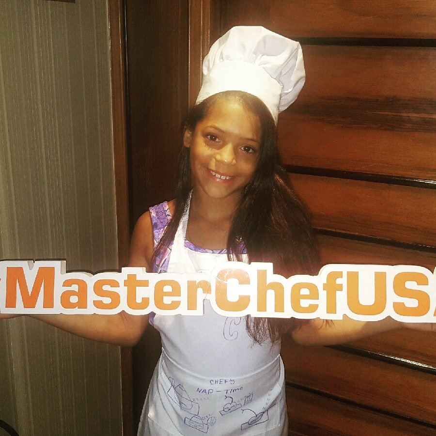 I’m so excited to compete on #MasterChefJunior! Don’t miss the 2-hour season premiere tonight at 8/7c on FOX!   <a href="/GordonRamsay/">Gordon Ramsay</a>, <a href="/JBastianich/">Joe Bastianich</a> and <a href="/ChristinaTosi/">Christina Tosi</a> are you ready for Chef Chloe?