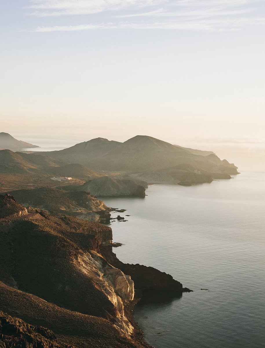 EstrellaDammEs's tweet photo. Parque Natural del Cabo de Gata, Almería

#GuíaEstrella 
Descubre más secretos de este rincón mediterráneo aquí: https://t.co/E3H8gwRlMT https://t.co/OTZAJmY46j