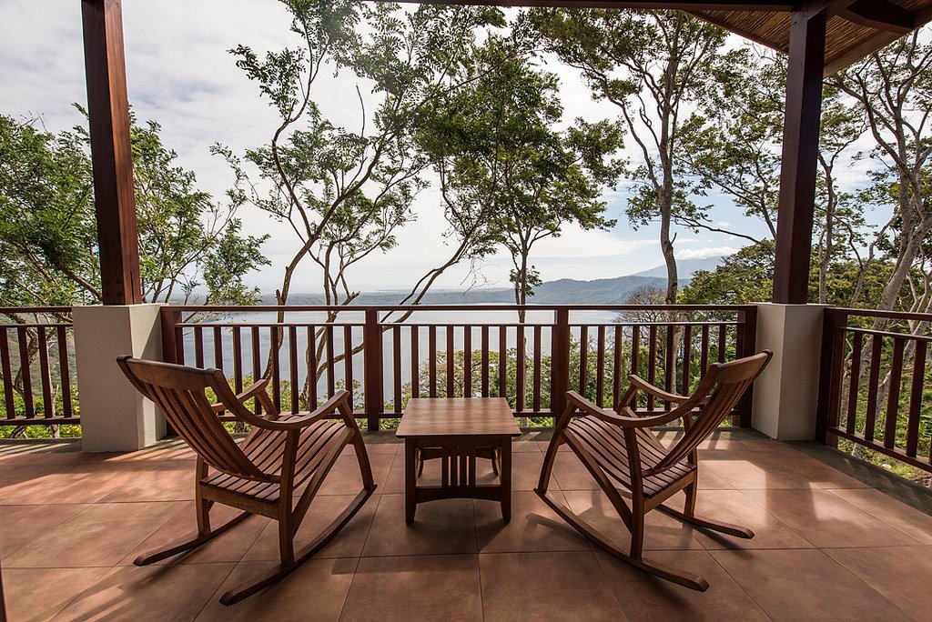 PacayaLodge's tweet photo. What are you doing for #SemanaSanta? Let Pacaya Lodge &amp; Spa be your destination of choice while in #Nicaragua celebrating with family and friends. Don’t miss out on the fun, reserve today before we sell out:  USA: 1-888-479-5740; NIC: +505-7877-5900 or info@pacayalodge.com. https://t.co/h3knfQfExt