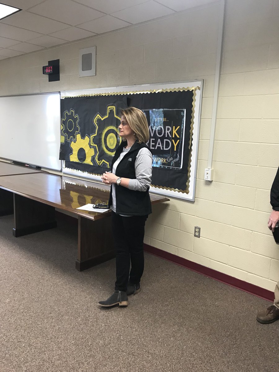 AmyIrwinBC's tweet image. Skills USA Regional Competition kickoff @BarrenCountyATC - Good luck to all students today as you demonstrate work ready skills!  #workreadycommunity #WeareBC