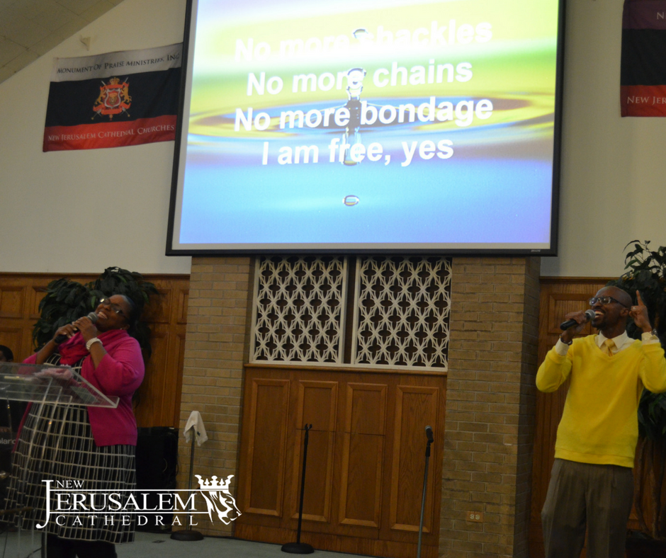 NewJCOfficial's tweet photo. Night 5 "God Is Giving You A Do-Over" - Exodus  34:1-5, 28
"Fasting causes you to give without restraints" - #DrKAW
Today is the final day of our #CorporateFast2018 Don't miss what God has for you.  Meet us again in #HighPoint NC 321 Oakview Rd. at 7pm #MOPraise https://t.co/XiVvfGqwHO
