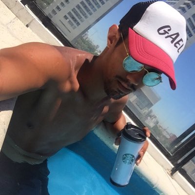 CarlosTabata's tweet photo. #NuevaFotoDePerfil https://t.co/Ic8X7U8ZTb