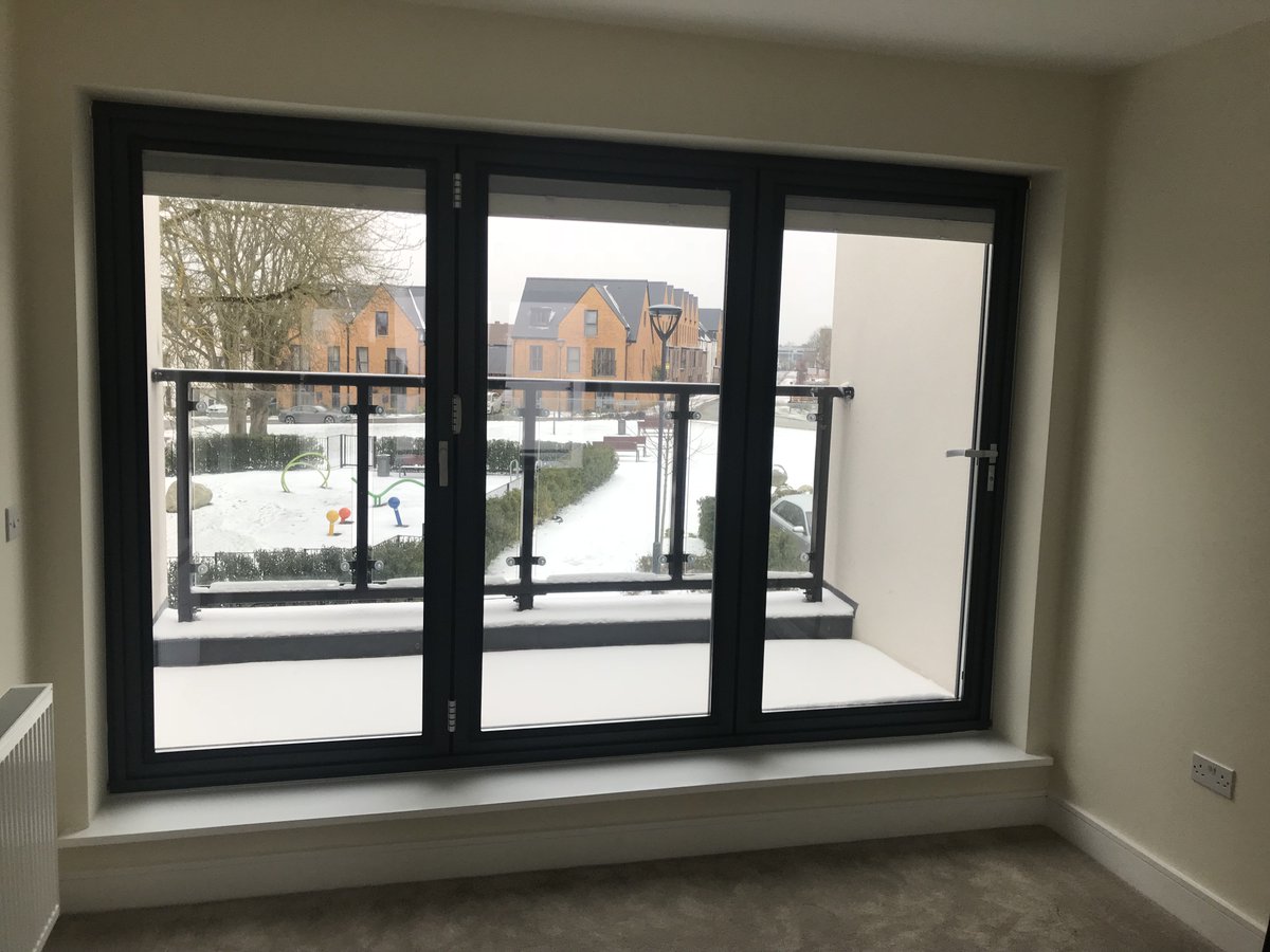 blind_technique's tweet photo. Day and Night blinds fitted but we left the blinds up so our customer can admire the snow ☃️ Contact us now for a quote on these style of blinds. https://t.co/ZhNMCADQPj