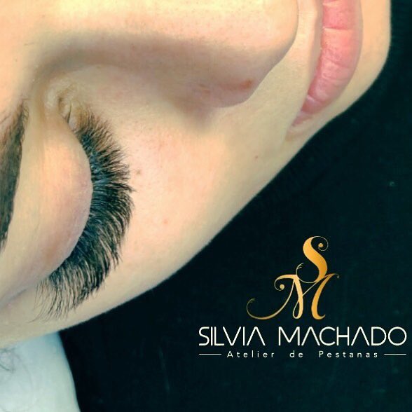 MachadoAtelier's tweet photo. Faça já sua marcação por mensagem  privada na página 
ou 👉 📞 924 317 825 

#alongamentodecílios #lashes
#extensaodepestanas #3D 
#Silviamachado #6D  #9D  #12D #atelierdepestanas #volumerusso #eye #lashesLisbon #pestañas #cursodepestanas #trainer #training #lashesvolume https://t.co/BpB9cPNans