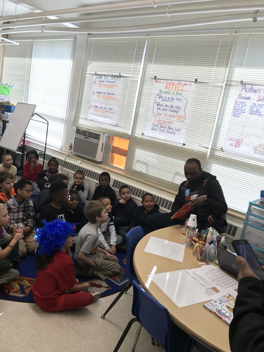 newsfromthenook's tweet photo. Thank you to Mr. Apollo and Mr. Joker from Tru Legendz bike club for coming to read Green Eggs and Ham to my second grade class! #menreadtoo #ReadAcrossAmerica @Dolphinville @Principal0915 https://t.co/wOflormuGn