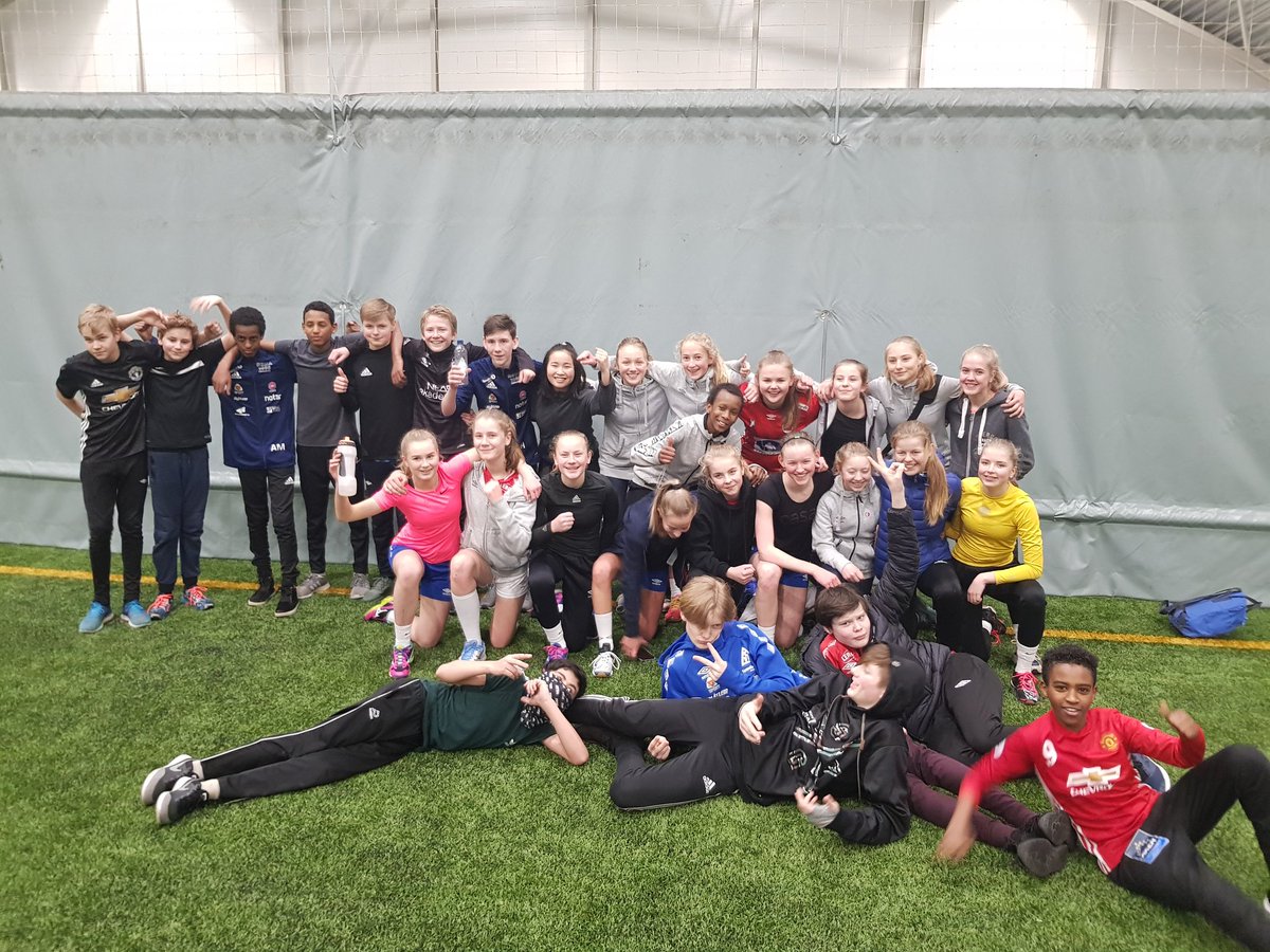 Atlanten ungdomsskole beste skole i håndballturnering mellom ungdomsskolene i Kristiansund. Seier for guttene og jentene på alle trinn. Takk til KHK og idrettslinja på Atlanten vgs for et flott arrangement.