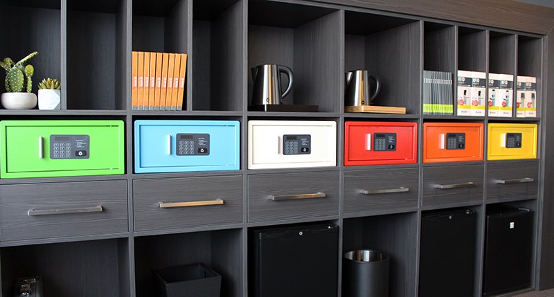 BeDutchSupplies's tweet photo. We set the new trend! Hotelsafes laptop now available in RAL colours. #wesetnewtrends #colouristhenewblack #wedaretobedutch https://t.co/cudOk8O3Kp https://t.co/pKMKpkPb6m