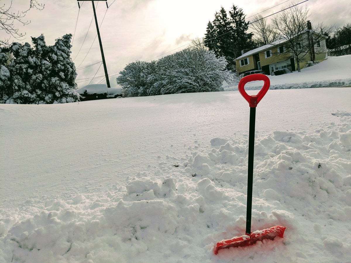 jmccullor's tweet photo. It's actually really pretty after shoveling 78 feet of driveway b/c your snowblower pull cord snapped again and your shoulders and back start to hurt. #eriesnow #SnowmageddonPart2 #snow https://t.co/S6svyOGMSs