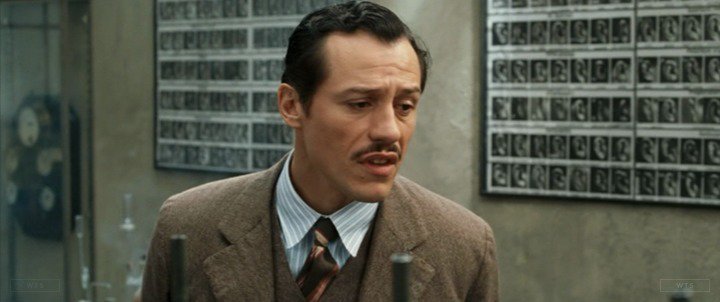 Happy Birthday to Stefano Accorsi who\s now 47 years old. Do you remember this movie? 5 min to answer! 