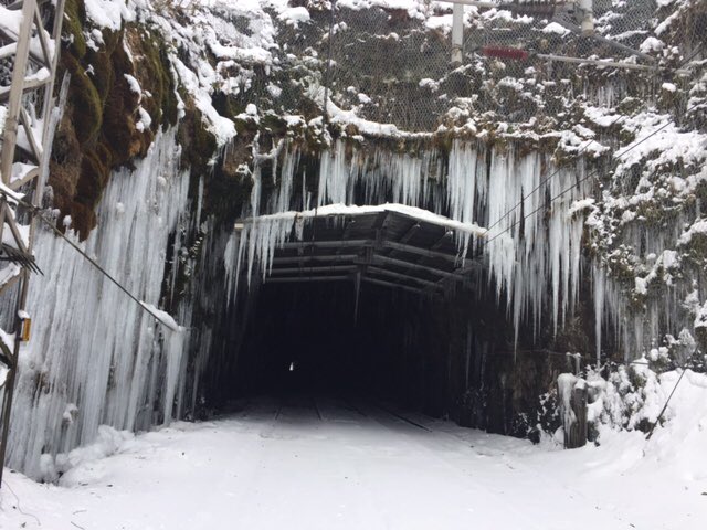 NetworkRailSCOT's tweet photo. When your railway infrastructure looks even more like #Narnia

This is #Bishopton No. 2 tunnel on the #Gourock line 

Joking aside. Dangerous and difficult work and working conditions to make this safe https://t.co/kQUlZ40EHG