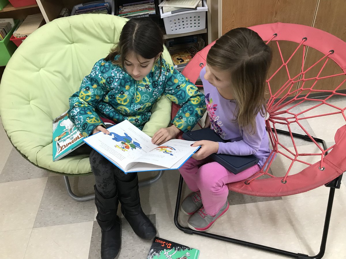 MrsBrown3rd's tweet photo. #ReadAcrossAmerica2018 https://t.co/cfzkGdFmKF