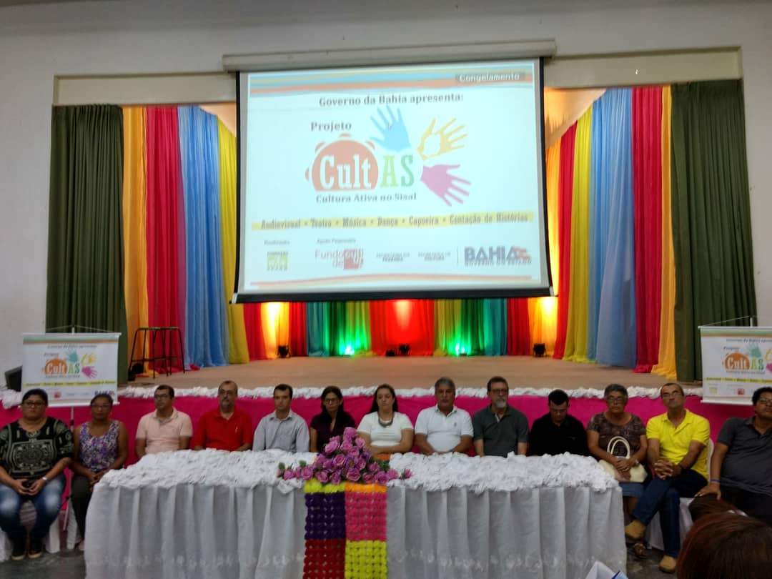 AfonsoFlorence's tweet photo. Agora no lançamento do projeto #CultAs - Cultura Ativa no Sisal. Uma realização da #APAEB, em parceria com o Governo da Bahia. https://t.co/KTKUlDfzuJ