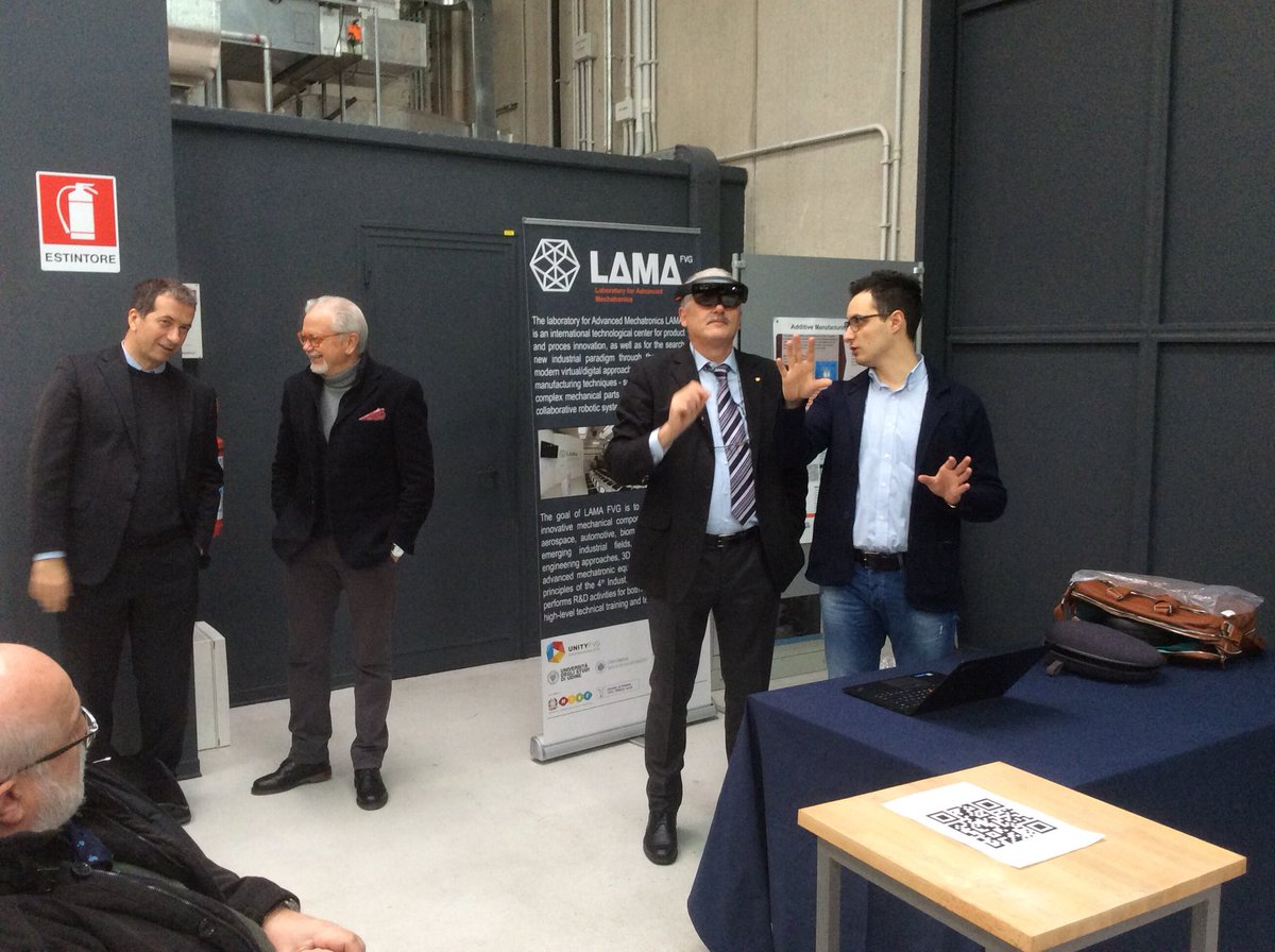 LamaFVG's tweet photo. #HoloLens @AviresLab @LamaFVG https://t.co/sbBjKfeLDl