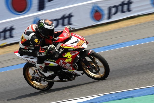 ยางMoto3 เวิร์ค!!! อันเดอร์โบนเวลาทะลุเรคคอร์ดสนาม #ARRC2018 #ARRC #ChangInternationalCircuit

bric.co.th/arrc_article.p…