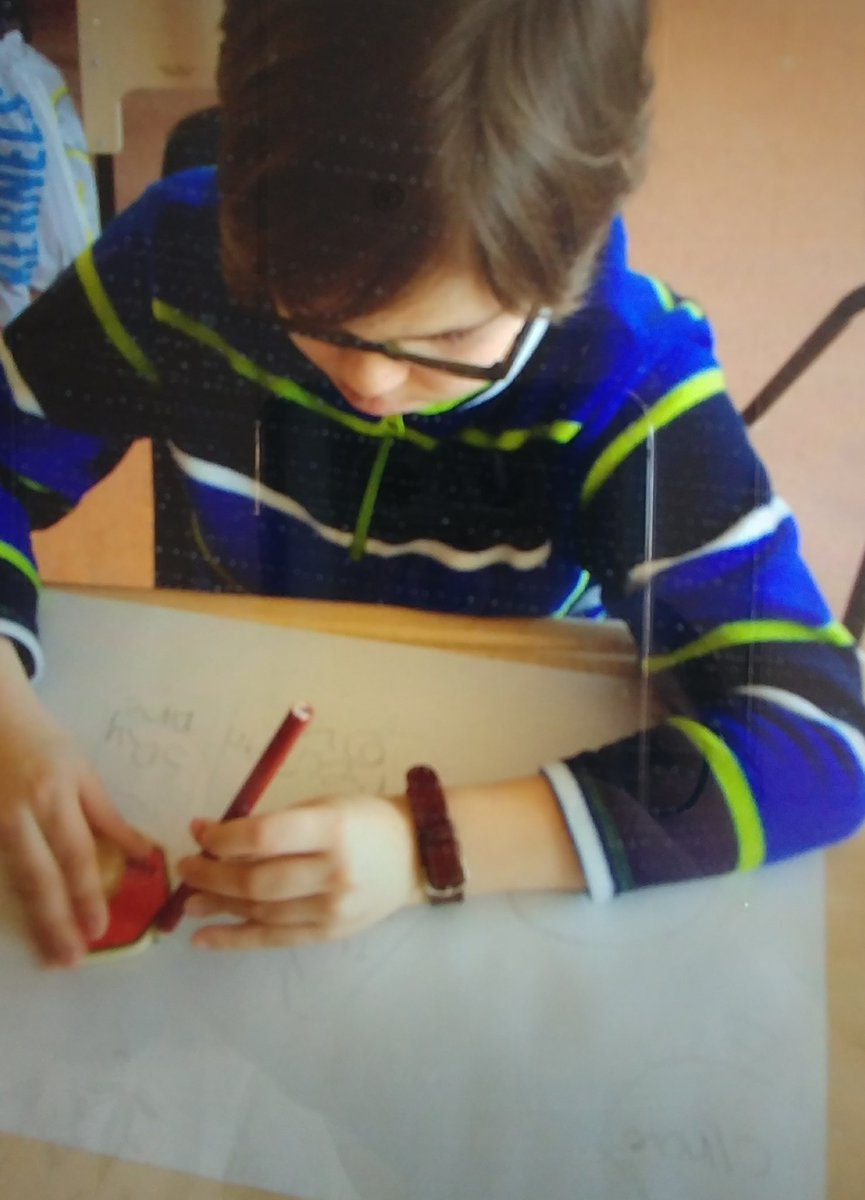 BravestBears115's tweet photo. Students practiced labelling geometric shapes while building math &amp; literacy skills! #makinglearningfun #nmns115 🔶🔵🔺❓📝🌟 https://t.co/FOTrNM0Rga