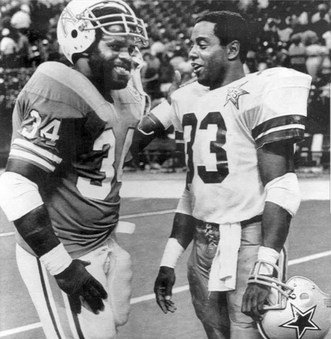 Tony_Dorsett's tweet photo. Honored to join friends @EarlCCampbell &amp; @tcspeaks32 at #flavorsofaustin &amp; see @madisondorsett3 &amp; @TexasSoccer! 🤘🏽@proplays @ProfootballHOF https://t.co/YoFplUIk5E