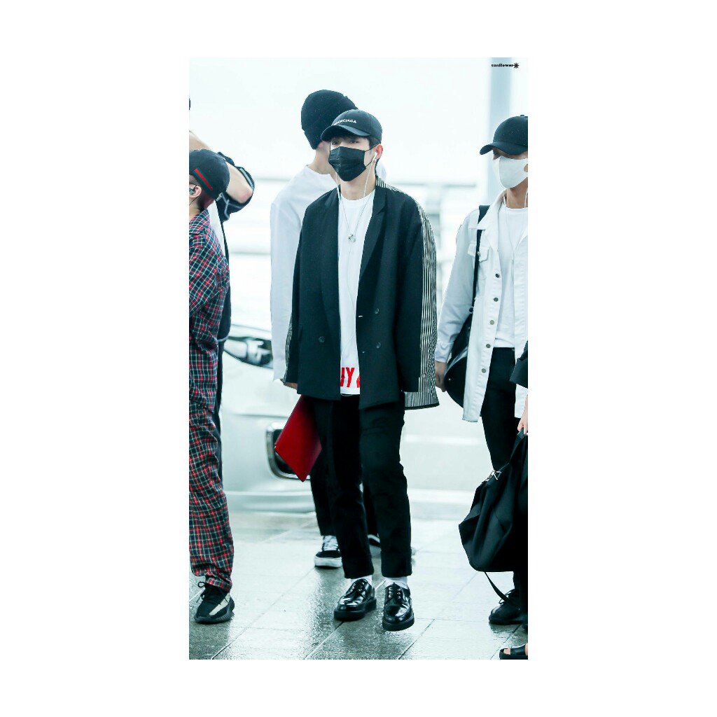 sebongcheol's tweet photo. ┌✈┐
↳ ❝ #Freedomflyhigh ❞
Carat-deul, kaptanınız Seungcheol konuşuyor!! Sizlere havaalanından güzel olduğunu düşündüğüm fotoğraflar getirdim. (👀) Burası çok fazla zaman geçirdiğimiz yerlerden biri ve sizler burayı güzelleştiren kişilersiniz. 💘 https://t.co/w814s420I0