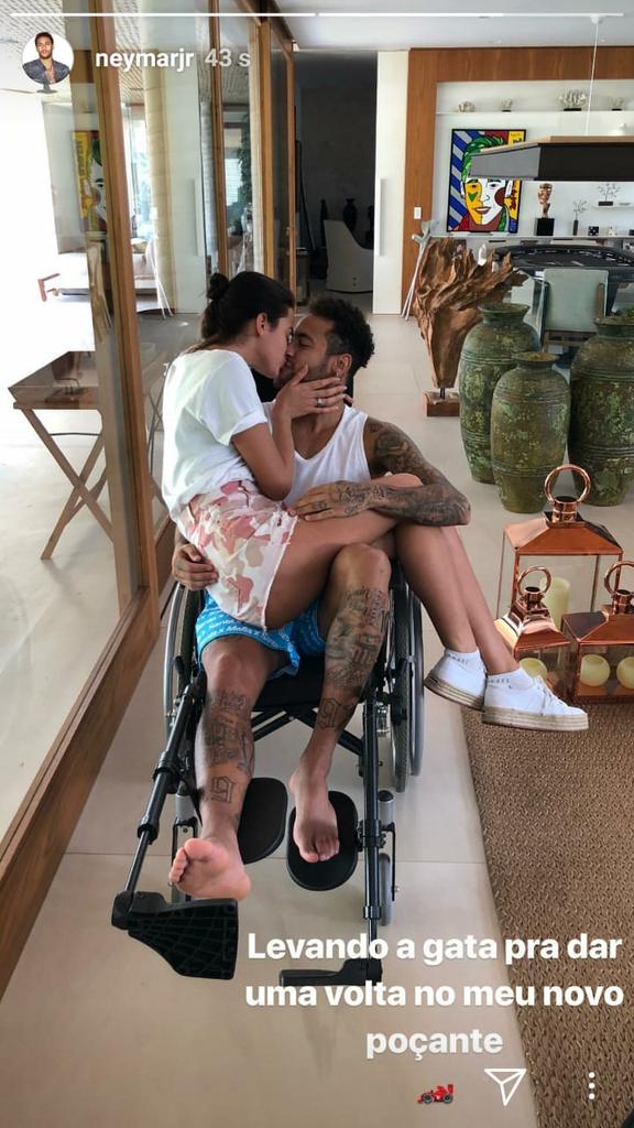 COMO É BOM MORRER DE AMOR E CONTINUAR VIVENDO