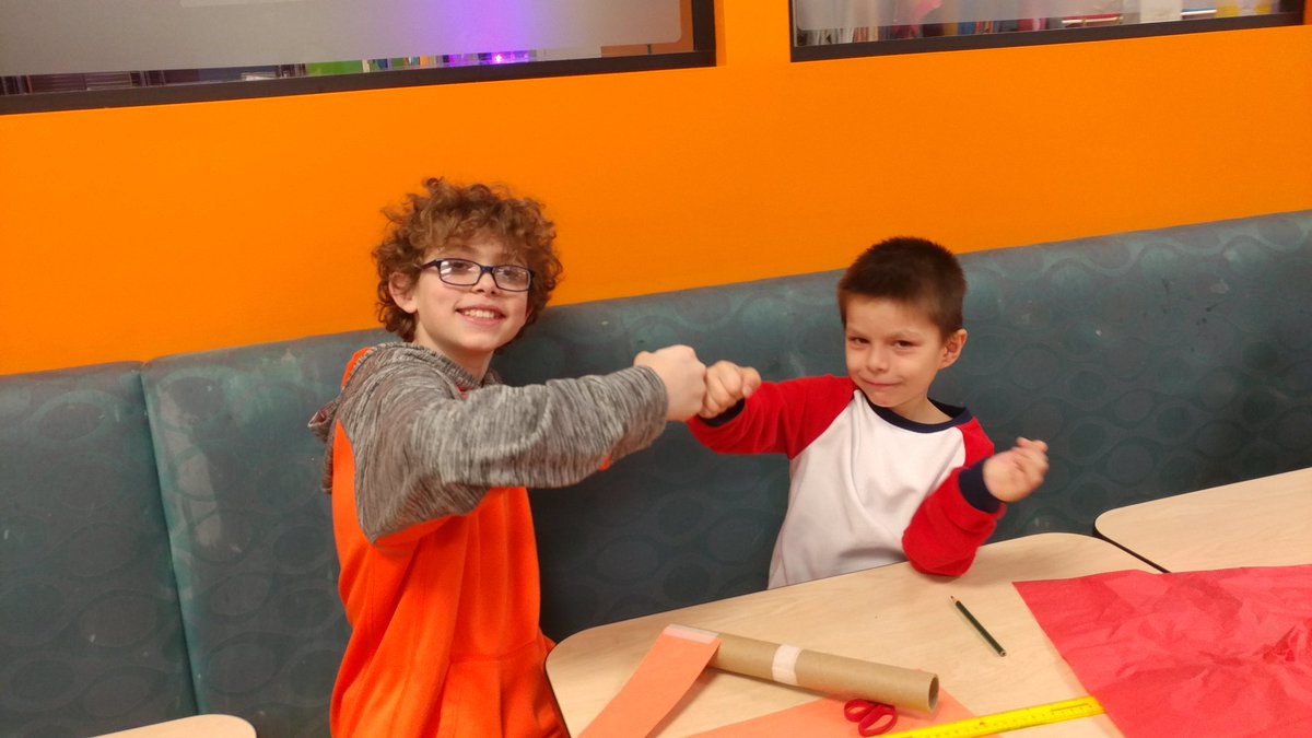 LCASTEMNation's tweet photo. STEM 6 &amp; K buddies
#drseusswouldbeproud https://t.co/3p33VIZoX8