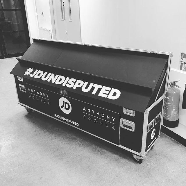 SCANSTICK's tweet photo. Belt display case for the 🥊 champ @anthony_joshua @jdofficial #jdundisputed #scanstuck #scanstick #boxing #ko https://t.co/y7mkURp0Bx https://t.co/EaSj28P6Zr
