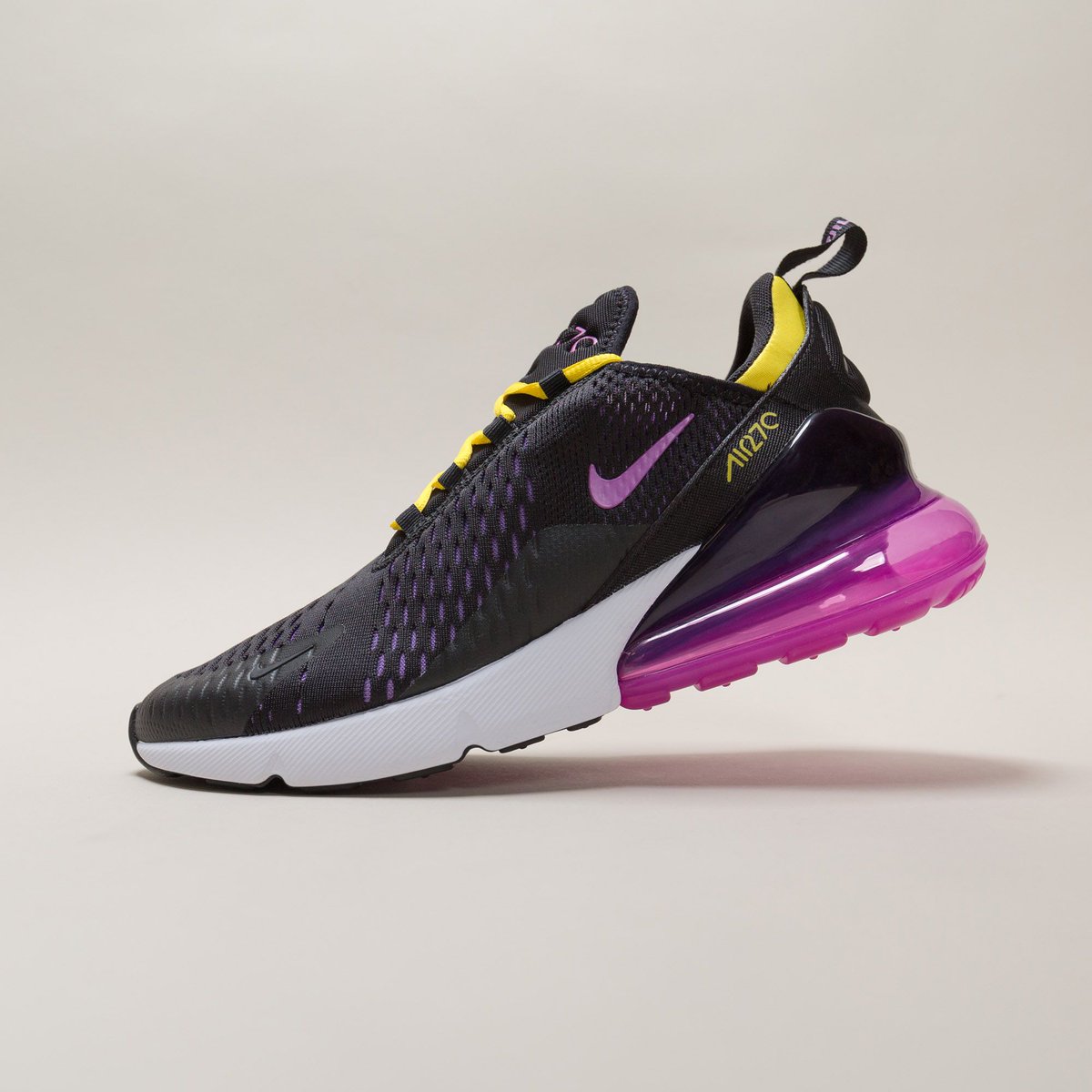nike air max 270 black hyper magenta