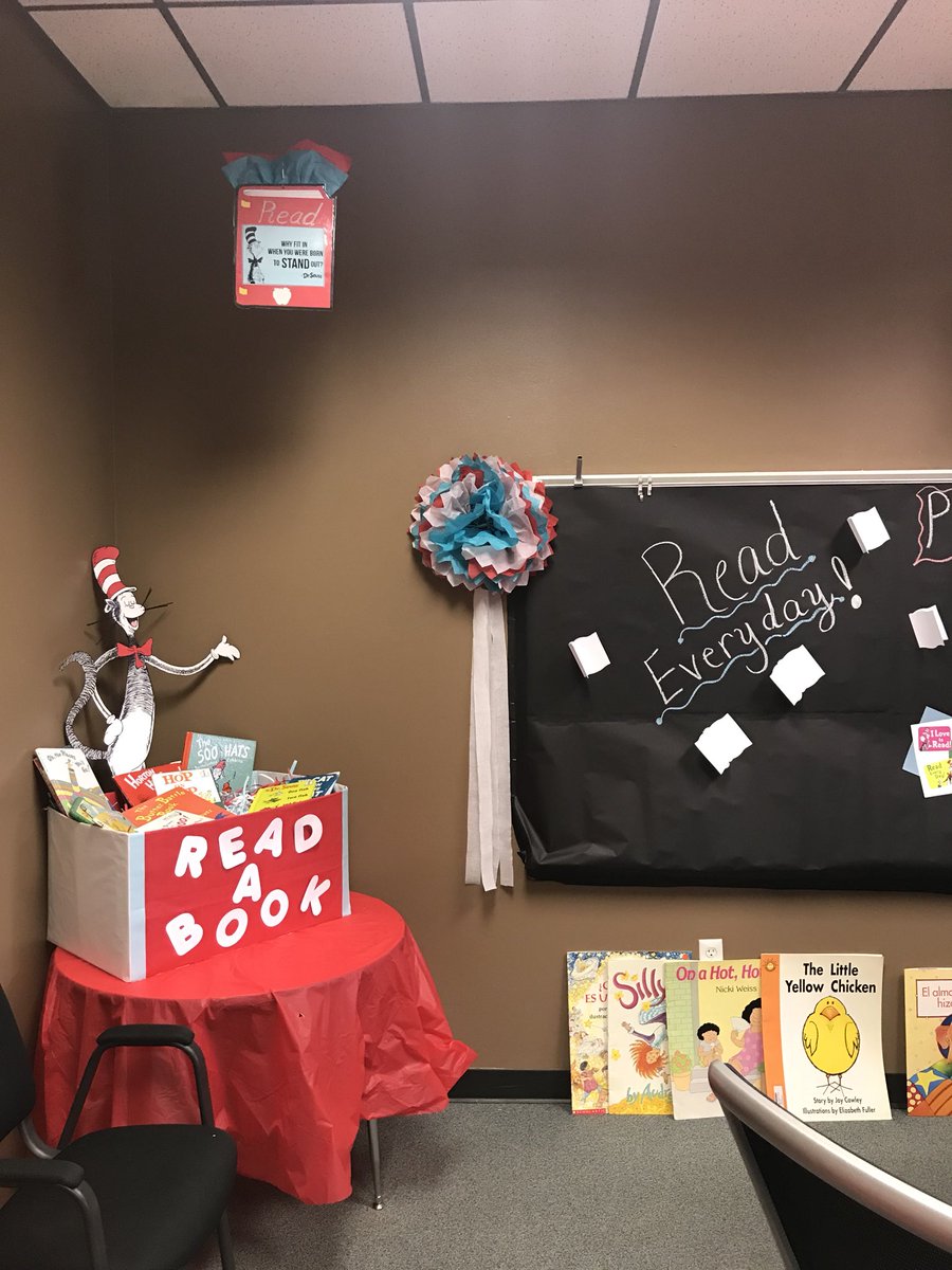 ShelyaWaters's tweet photo. #CollinsStrong #CollinsWalkathon #CollinsReadathon #DrSeuss #ReadAcrossAmerica https://t.co/06QXznXCAy