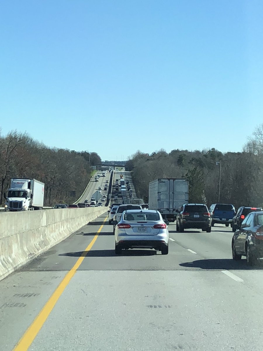 TheFast49's tweet photo. We bout to do a three wide start here on 85!!! This 💩 could get wild. #StartingShotgun #2TheFront https://t.co/jATJdqK3tJ