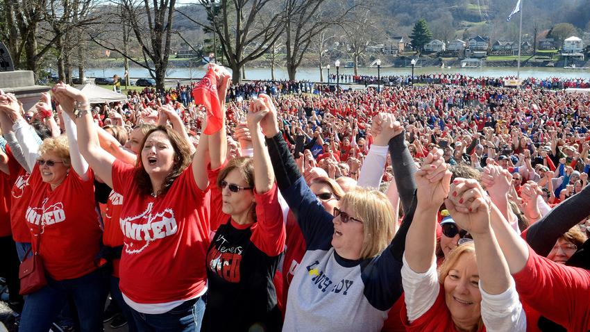 SolidarityUS's tweet image. A Massive Strike Is Actually Working vice.com/en_us/article/… via @vice
#PowerInAUnion #Strike #WVTeachersStrike