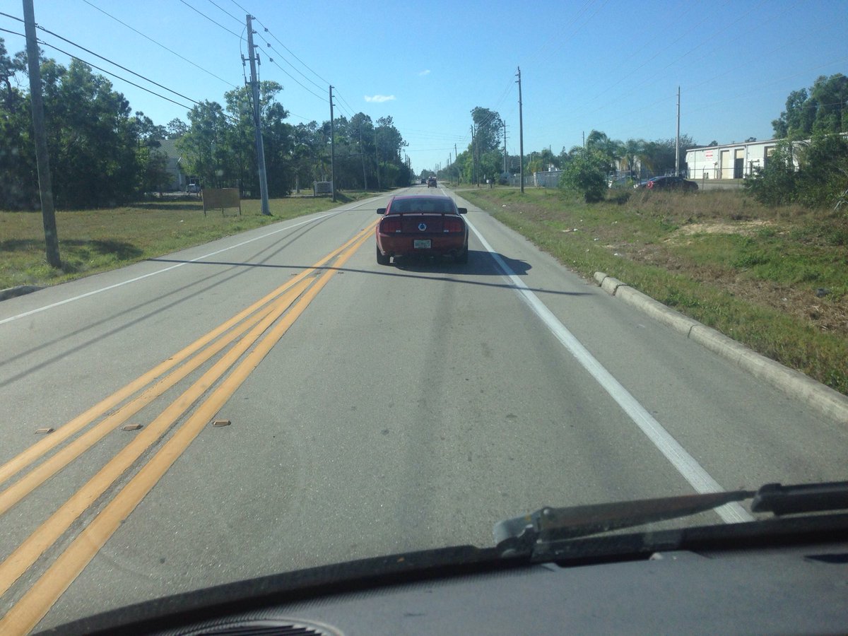 bernsworld's tweet photo. pretty much the only one on the road and he's going to 8 miles below the speed limit fucking with the phone on his dash https://t.co/YyaqJ0FM8g