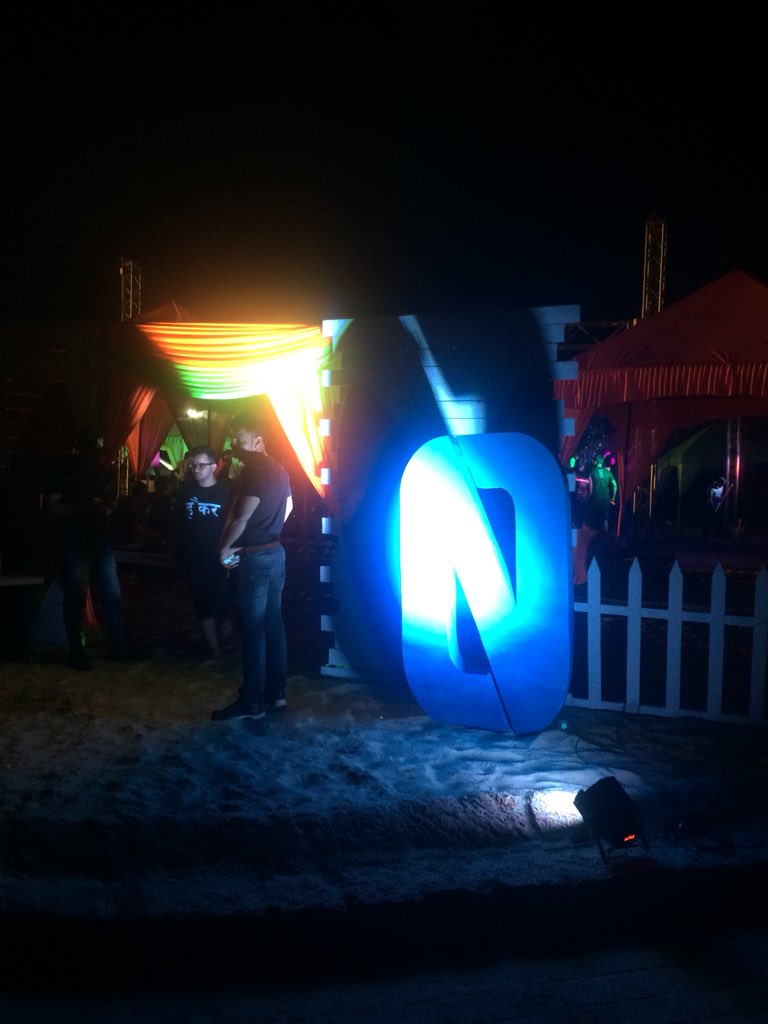 zuh4n's tweet image. Awesome party from @nullcon where you can meet great people! Special thanks to @Hacker0x01 for drinks :) #party #beachdrinks #hackerparty #TogetherWeHitHarder #nullcon